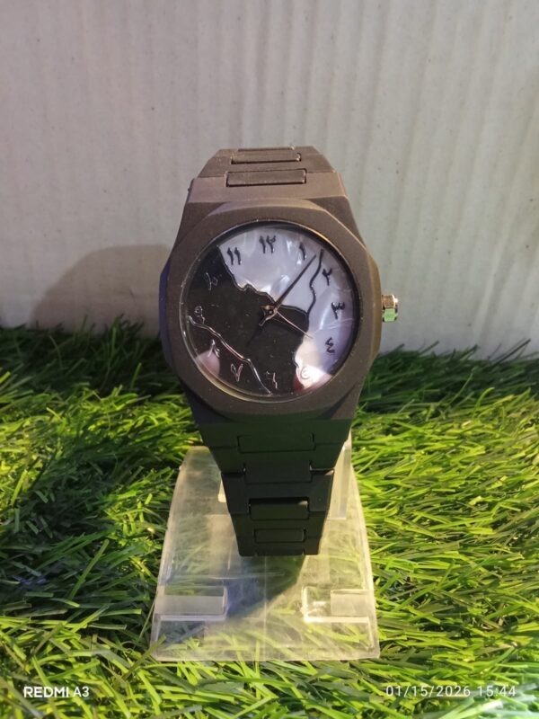 Aura Stealth Skeleton Edition – Black Open-Heart Industrial Design